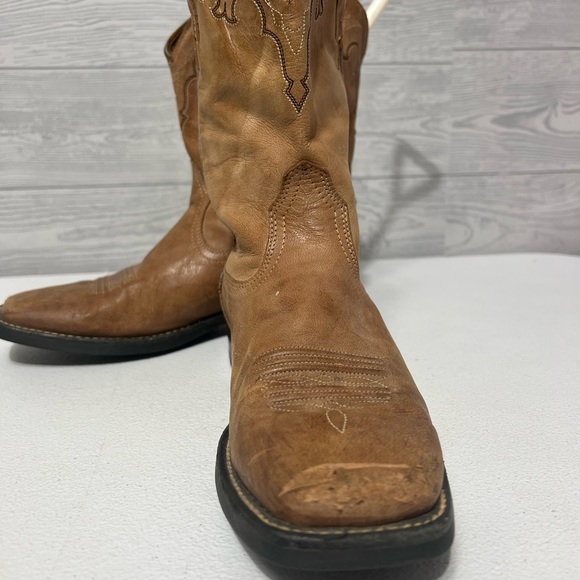 Ariat Tan Cowboy Western Boots Distressed Leather - Picture 3 of 8